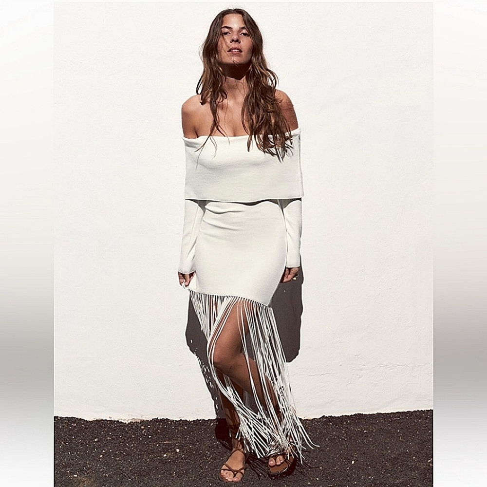 ZARA WHITE/ECRU KNIT OFF-SHOULDER DRESS WITH FRINGES ON HEM ✨️SIZE S✨️